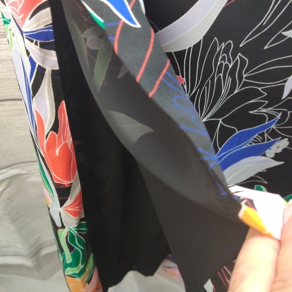 New Lulu's Beloved Becky Black floral - Picture 6 of 12